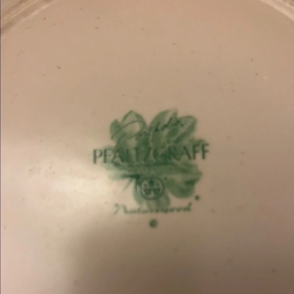 Pfaltzgraff Cream and Green Leaf Dinner Plate